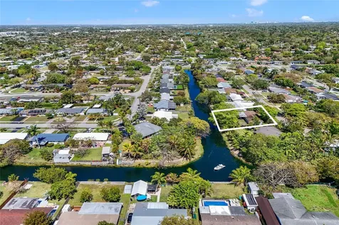 18044 SW 89th Place Palmetto Bay FL 33157