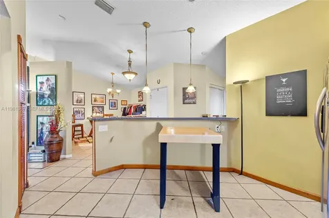 8220 Waterford Lane Tamarac FL 33321