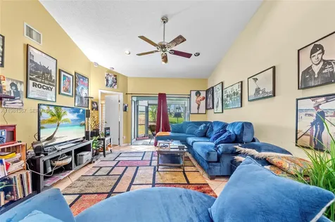 8220 Waterford Lane Tamarac FL 33321