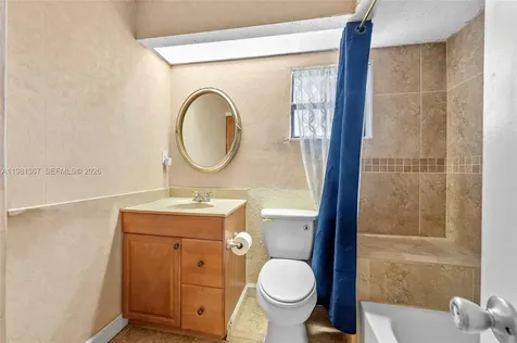 8220 Waterford Lane Tamarac FL 33321
