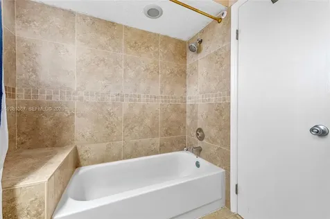 8220 Waterford Lane Tamarac FL 33321