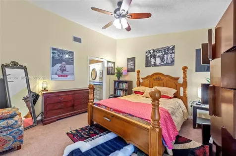 8220 Waterford Lane Tamarac FL 33321
