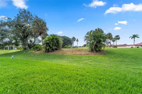 8220 Waterford Lane Tamarac FL 33321