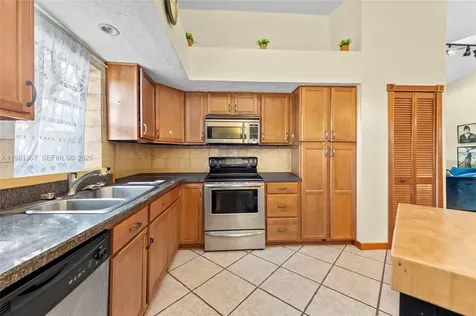 8220 Waterford Lane Tamarac FL 33321