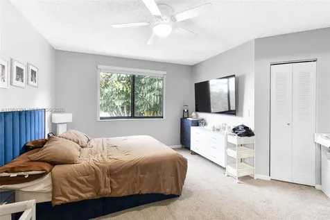 2836 W River Run Circle W Miramar FL 33025