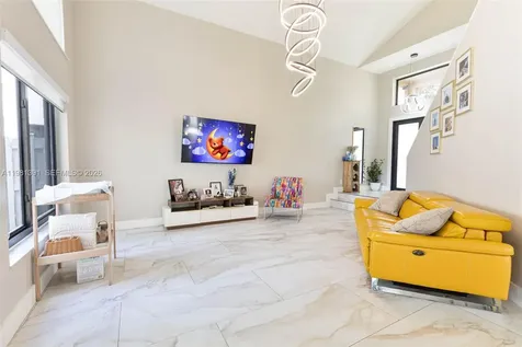 2836 W River Run Circle W Miramar FL 33025