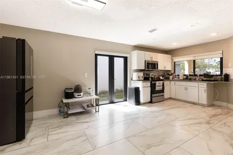 2836 W River Run Circle W Miramar FL 33025