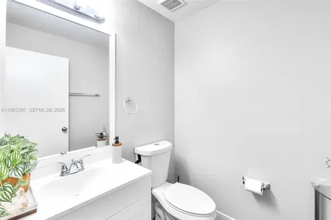 2836 W River Run Circle W Miramar FL 33025