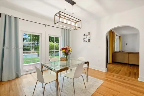 2111 Alhambra Circle Coral Gables FL 33134