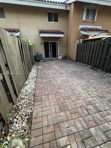 680 NW 82nd Place Miami FL 33126