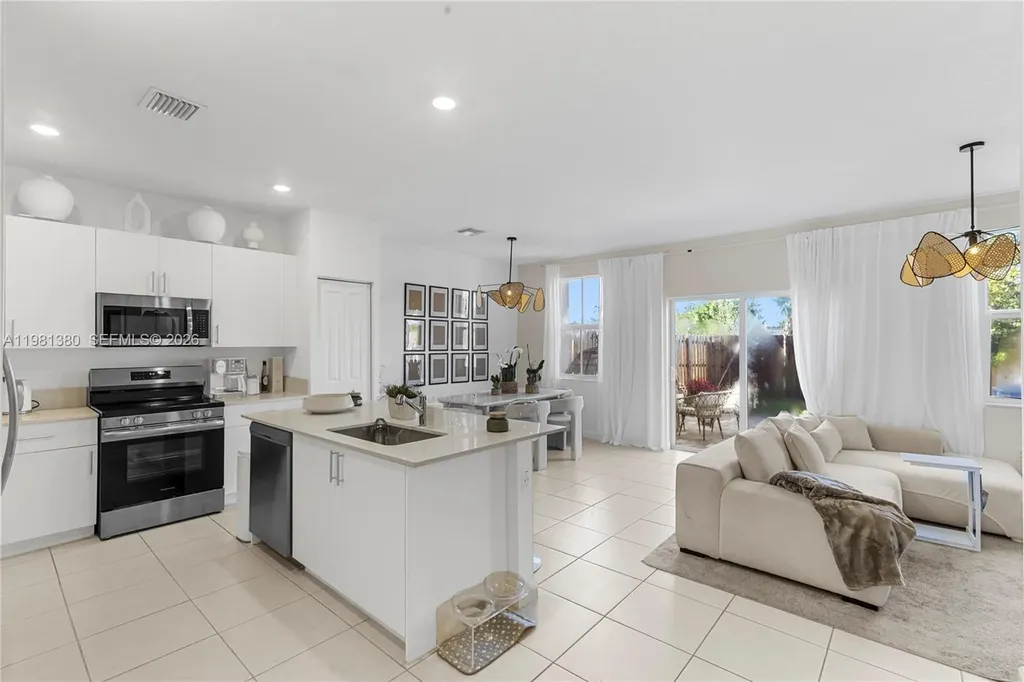 12022 NW 46th Street Coral Springs FL 33076