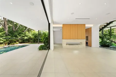 7700 SW 50th Court Miami FL 33143