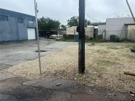 1910 N Dixie Highway Hollywood FL 33020