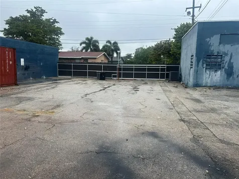 1910 N Dixie Highway Hollywood FL 33020
