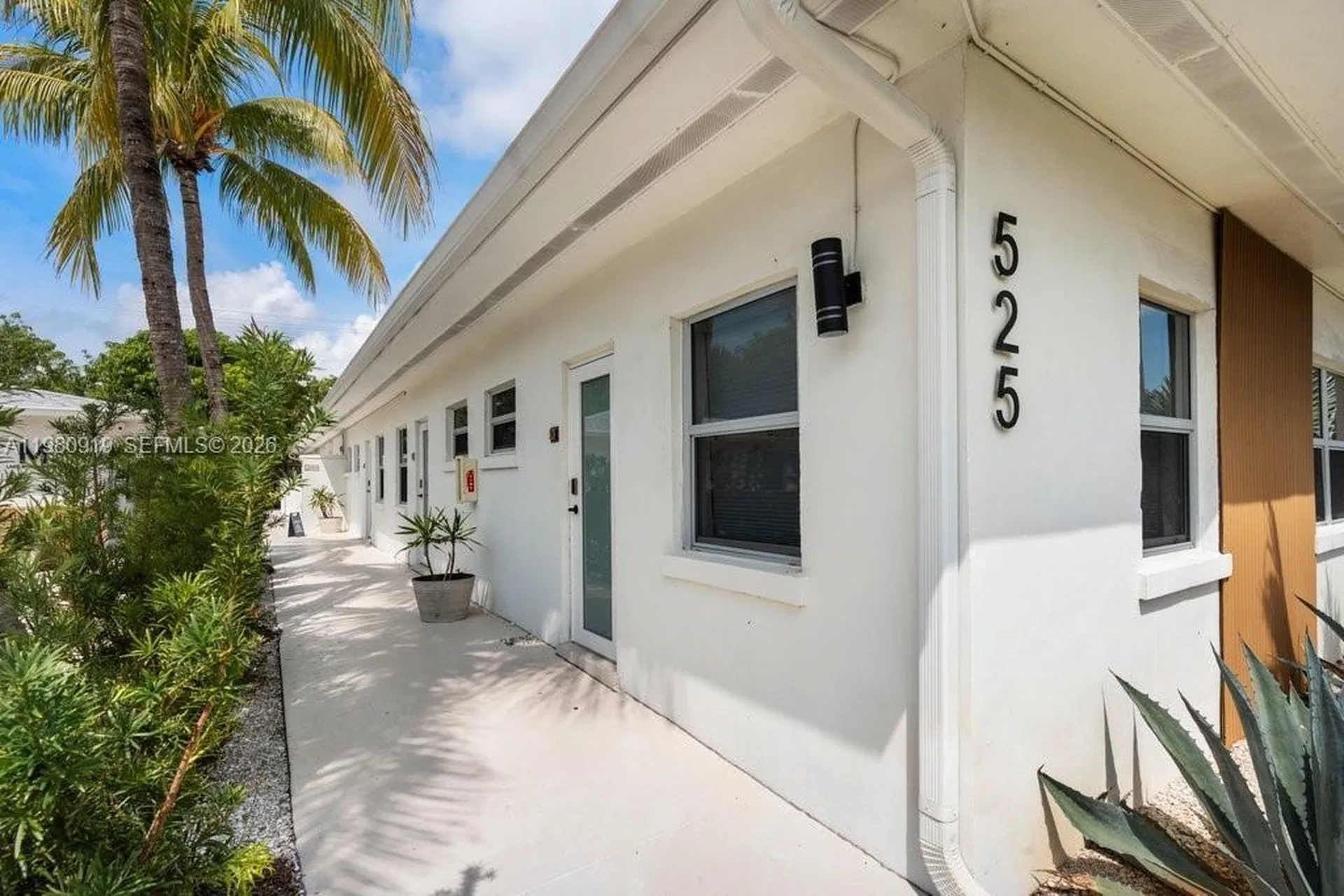 401 N 6th Avenue N Lake Worth FL 33460