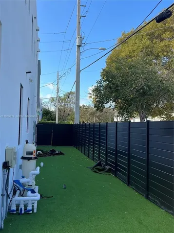 1533 SW 22 Terrace Miami FL 33145