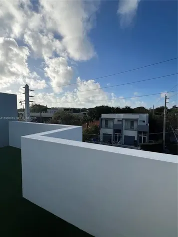 1533 SW 22 Terrace Miami FL 33145