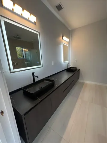 1533 SW 22 Terrace Miami FL 33145