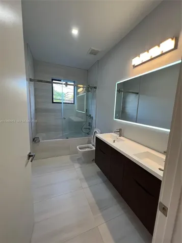 1533 SW 22 Terrace Miami FL 33145