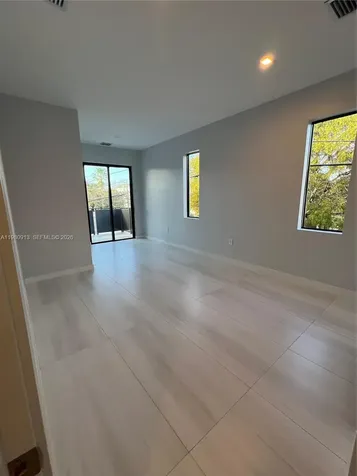 1533 SW 22 Terrace Miami FL 33145