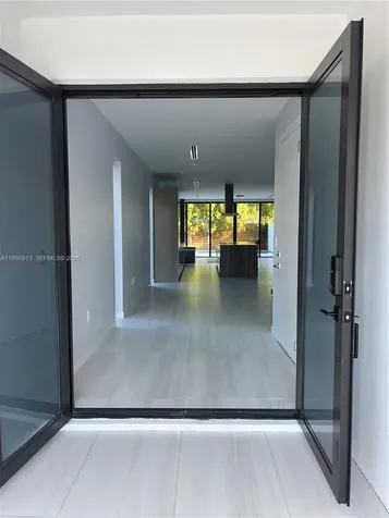 1533 SW 22 Terrace Miami FL 33145