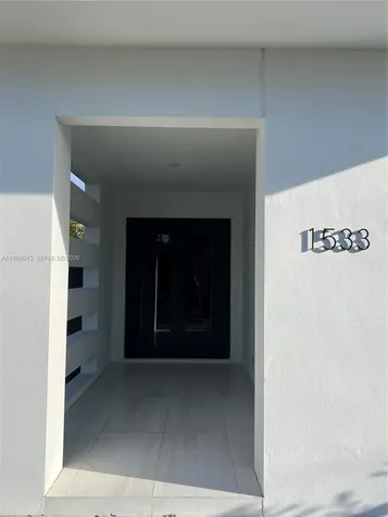 1533 SW 22 Terrace Miami FL 33145
