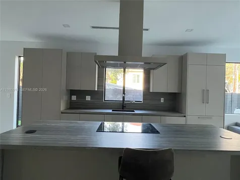 1533 SW 22 Terrace Miami FL 33145