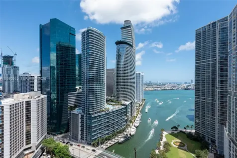 77 SE 5th Street Miami FL 33131
