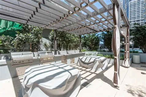 77 SE 5th Street Miami FL 33131