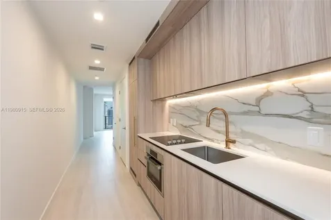 77 SE 5th Street Miami FL 33131