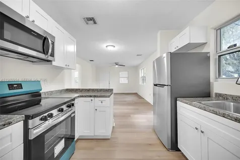 299 NW 43rd Miami FL 33127