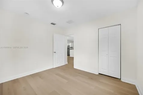 299 NW 43rd Miami FL 33127