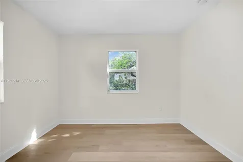 299 NW 43rd Miami FL 33127