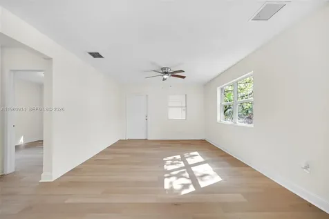 299 NW 43rd Miami FL 33127
