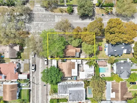 299 NW 43rd Miami FL 33127