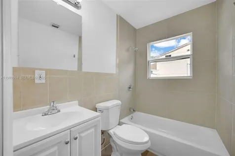 299 NW 43rd Miami FL 33127