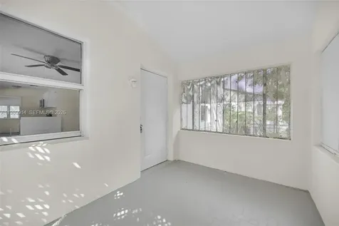 299 NW 43rd Miami FL 33127