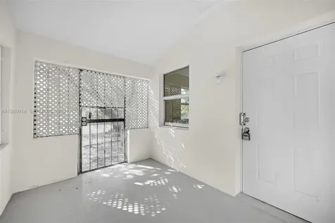 299 NW 43rd Miami FL 33127