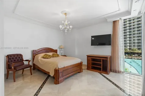 1800 S Ocean Drive Hallandale Beach FL 33009