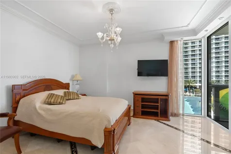 1800 S Ocean Drive Hallandale Beach FL 33009