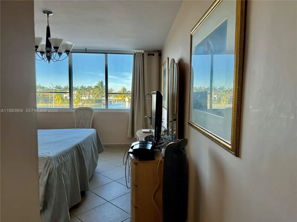 5005 Collins Avenue Miami Beach FL 33140