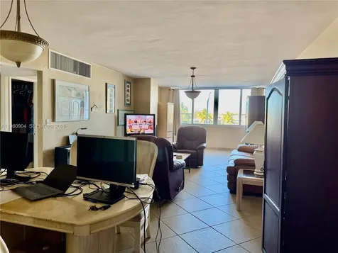 5005 Collins Avenue Miami Beach FL 33140
