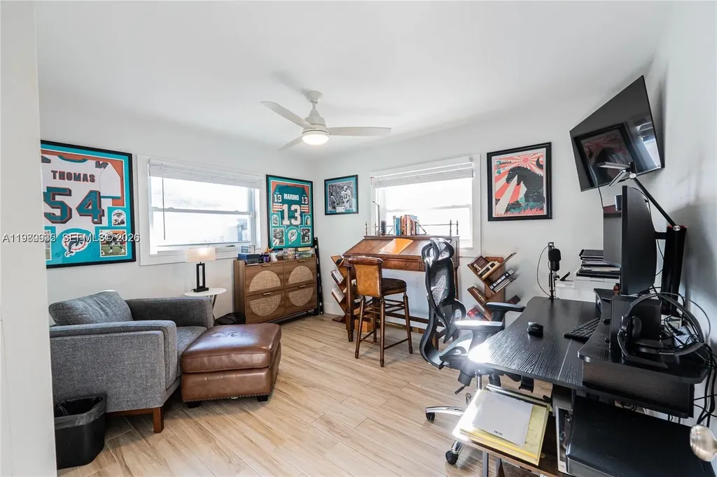 1304 N 40th Avenue Hollywood FL 33021