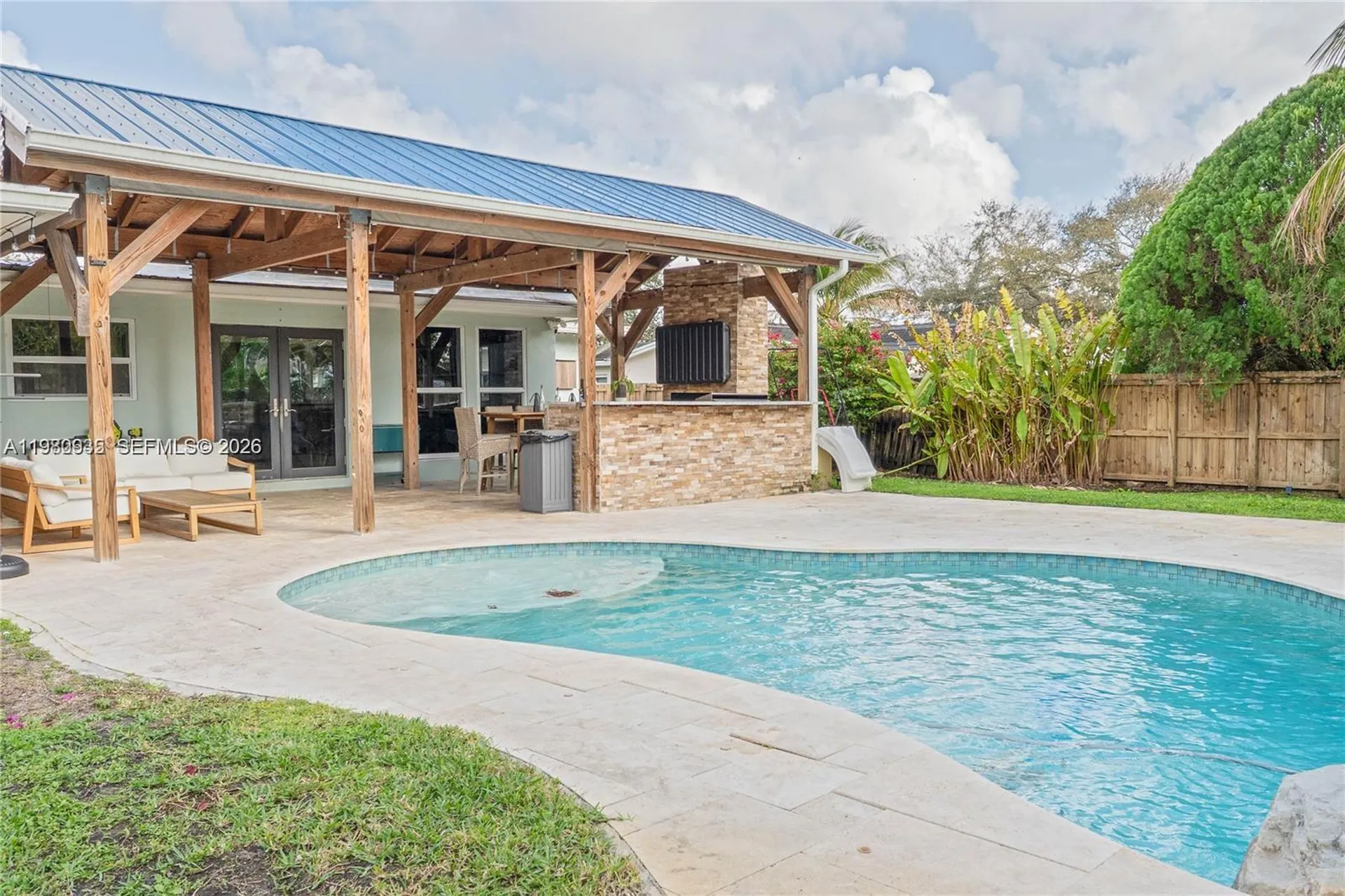 1304 N 40th Avenue Hollywood FL 33021