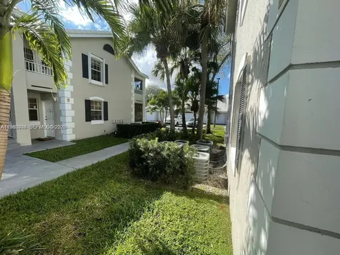 2811 N Oakland Forest Drive Oakland Park FL 33309