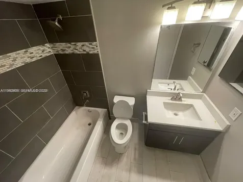 2811 N Oakland Forest Drive Oakland Park FL 33309