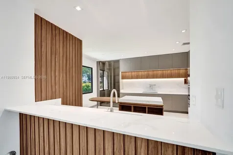 4100 E Gardenia Avenue Weston FL 33332