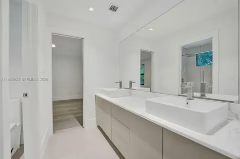 4100 E Gardenia Avenue Weston FL 33332