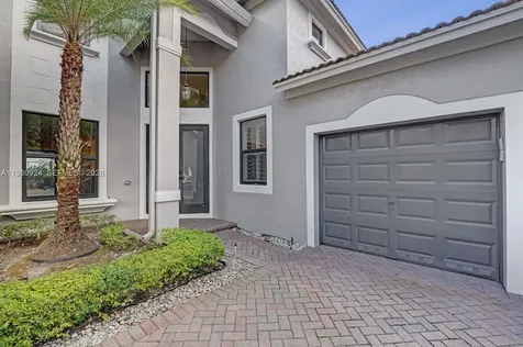 4100 E Gardenia Avenue Weston FL 33332