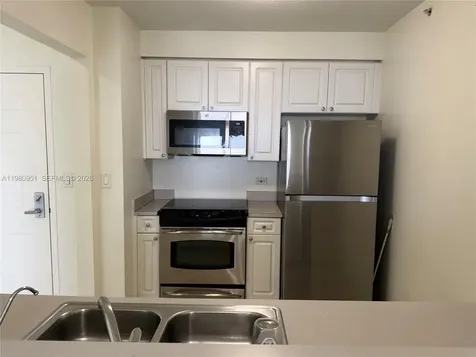 900 SW 8th Street Miami FL 33130